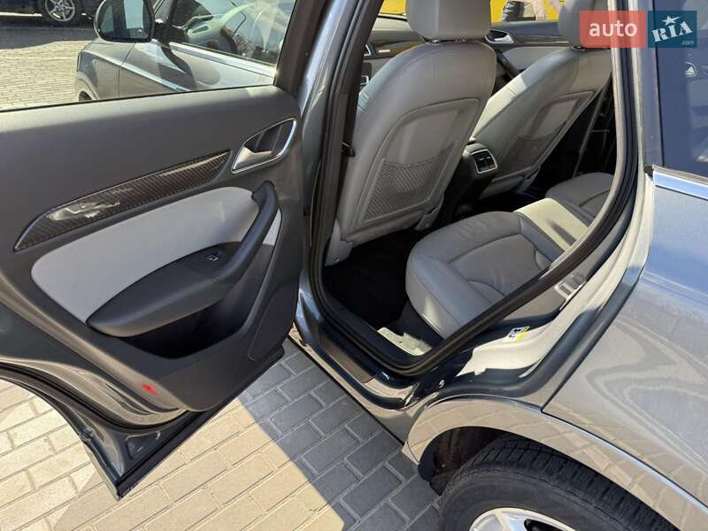 Внедорожник / Кроссовер Audi Q3 2016 в Ровно