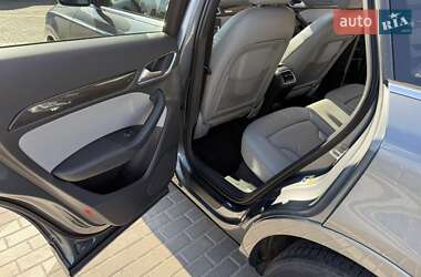 Внедорожник / Кроссовер Audi Q3 2016 в 