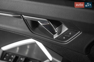 Внедорожник / Кроссовер Audi Q3 2019 в 