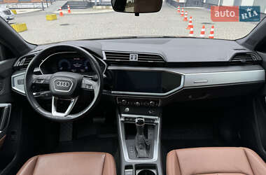 Внедорожник / Кроссовер Audi Q3 2019 в 