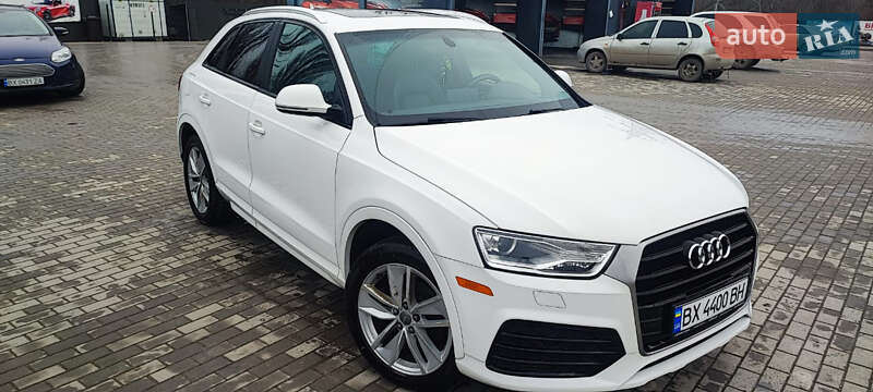 Внедорожник / Кроссовер Audi Q3 2017 в Каменец-Подольском