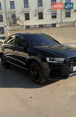 Позашляховик / Кросовер Audi Q3 2016 в 