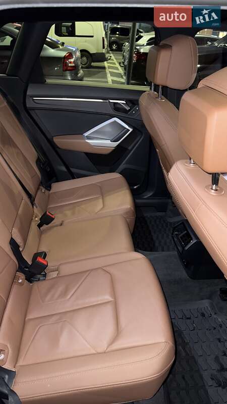 Внедорожник / Кроссовер Audi Q3 2020 в Львове