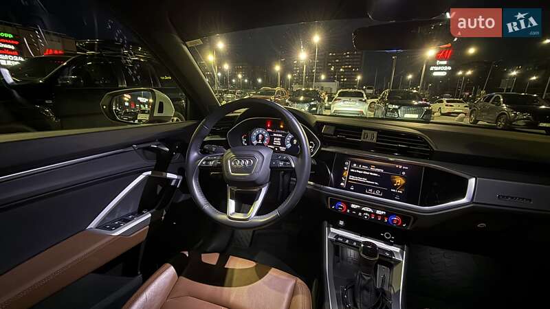 Внедорожник / Кроссовер Audi Q3 2020 в Львове