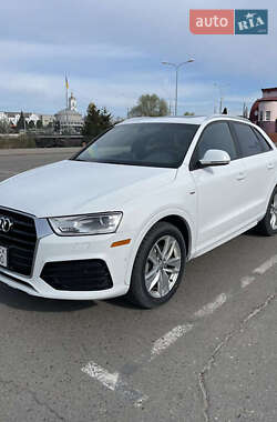 Внедорожник / Кроссовер Audi Q3 2017 в 