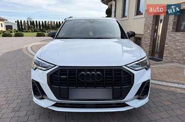 Внедорожник / Кроссовер Audi Q3 2020 в 