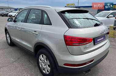 Позашляховик / Кросовер Audi Q3 2016 в 