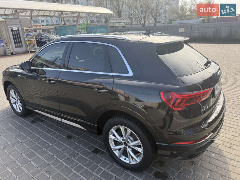 Внедорожник / Кроссовер Audi Q3 2022 в Одессе