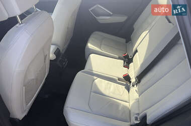 Внедорожник / Кроссовер Audi Q3 2022 в 