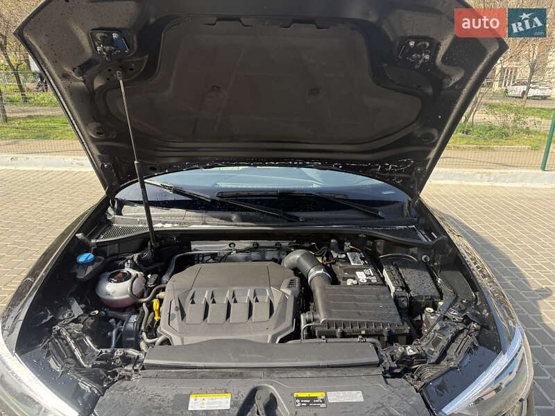 Внедорожник / Кроссовер Audi Q3 2022 в Одессе