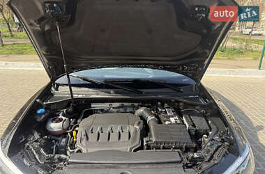 Внедорожник / Кроссовер Audi Q3 2022 в 