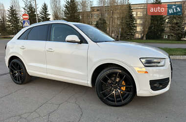 Внедорожник / Кроссовер Audi Q3 2015 в 