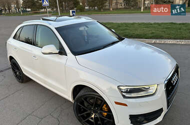Внедорожник / Кроссовер Audi Q3 2015 в 
