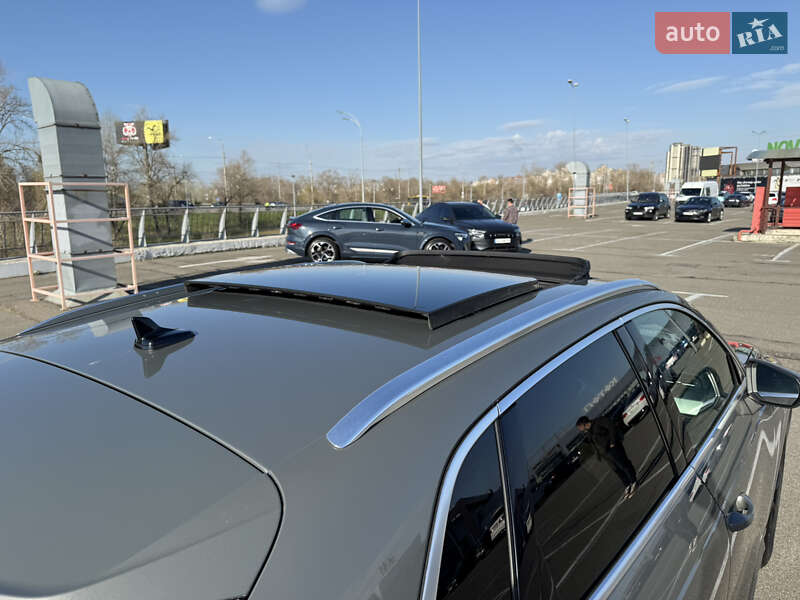 Внедорожник / Кроссовер Audi Q3 2019 в Киеве