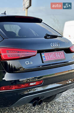 Позашляховик / Кросовер Audi Q3 2016 в 