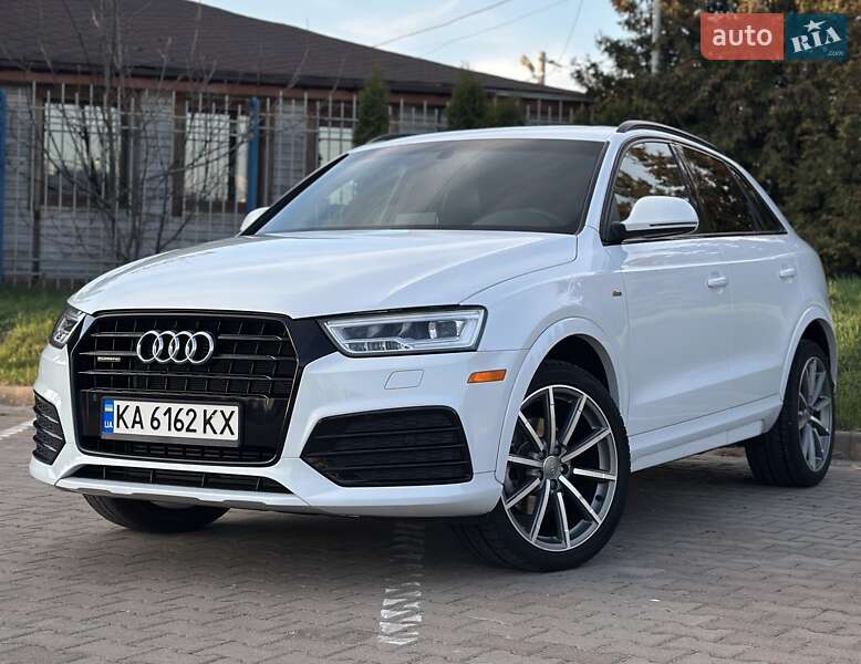 Внедорожник / Кроссовер Audi Q3 2017 в Киеве