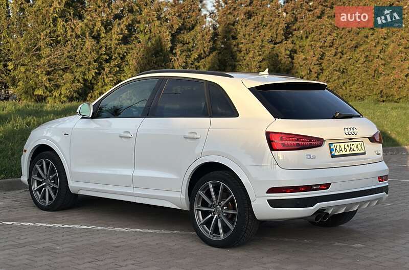 Внедорожник / Кроссовер Audi Q3 2017 в Киеве