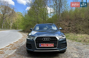 Позашляховик / Кросовер Audi Q3 2017 в 