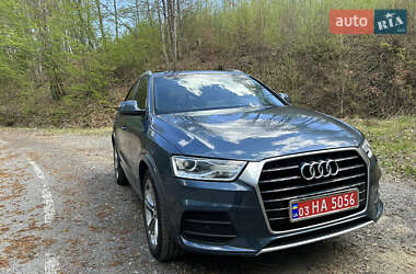 Позашляховик / Кросовер Audi Q3 2017 в 