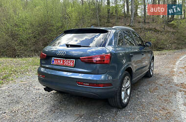 Позашляховик / Кросовер Audi Q3 2017 в 