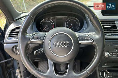 Позашляховик / Кросовер Audi Q3 2017 в 