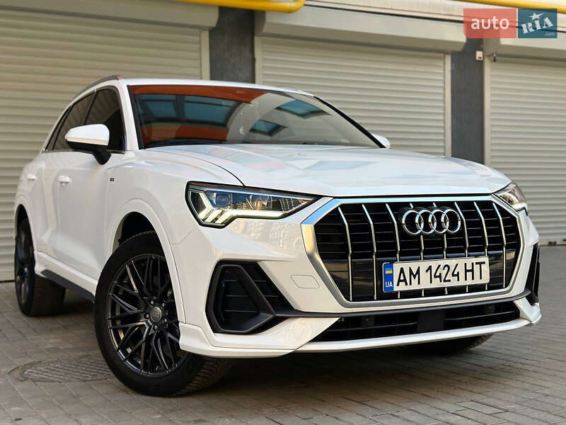 Внедорожник / Кроссовер Audi Q3 2021 в Житомире