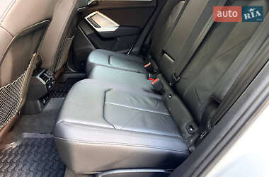 Внедорожник / Кроссовер Audi Q3 2021 в 