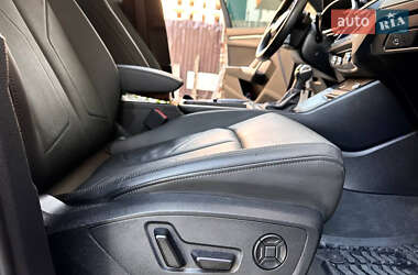 Внедорожник / Кроссовер Audi Q3 2021 в 
