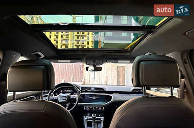 Внедорожник / Кроссовер Audi Q3 2021 в 