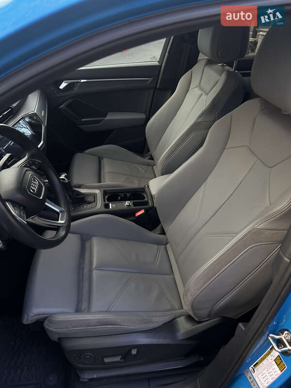 Внедорожник / Кроссовер Audi Q3 2019 в Одессе