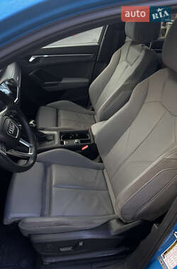 Внедорожник / Кроссовер Audi Q3 2019 в 