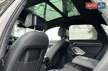 Внедорожник / Кроссовер Audi Q3 2021 в 
