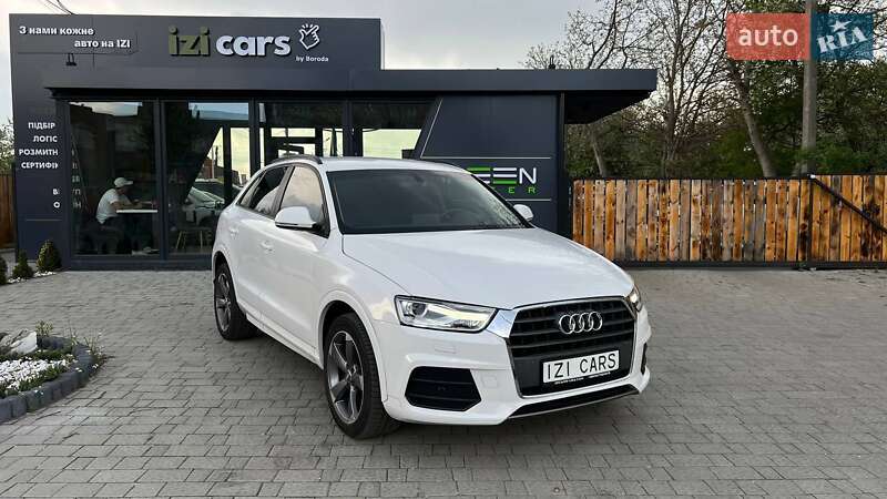 Позашляховик / Кросовер Audi Q3 2016 в 