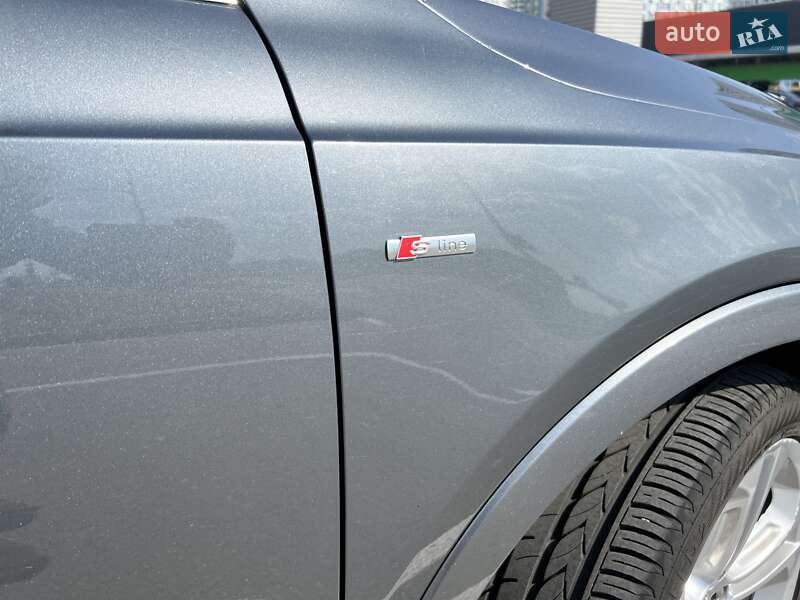 Внедорожник / Кроссовер Audi Q3 2015 в Киеве