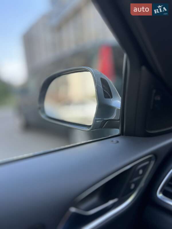 Внедорожник / Кроссовер Audi Q3 2015 в Киеве