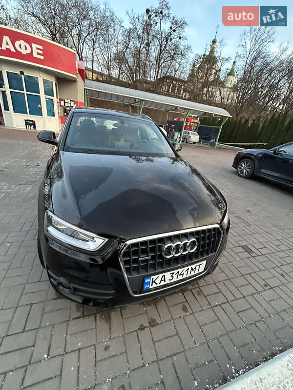 Внедорожник / Кроссовер Audi Q3 2012 в Киеве
