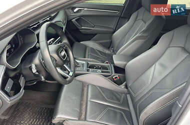 Внедорожник / Кроссовер Audi Q3 2021 в 