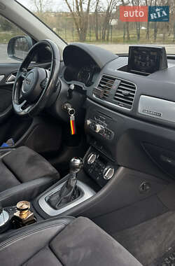Внедорожник / Кроссовер Audi Q3 2012 в 