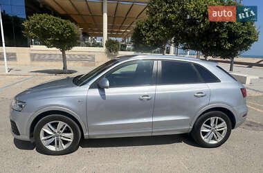 Позашляховик / Кросовер Audi Q3 2018 в 