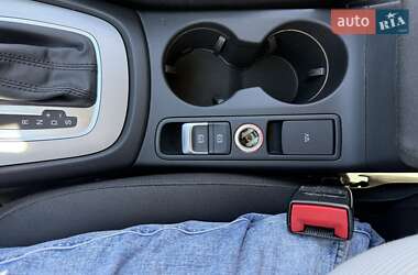 Внедорожник / Кроссовер Audi Q3 2014 в 