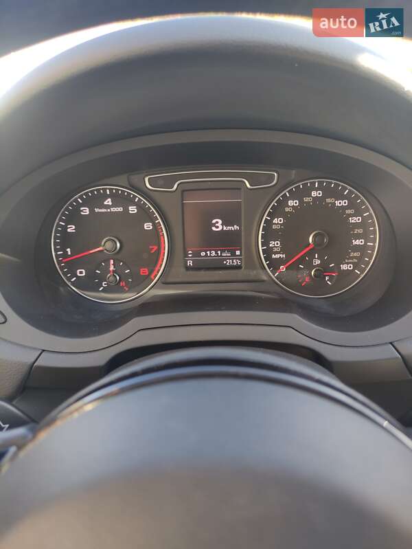 Внедорожник / Кроссовер Audi Q3 2014 в Львове