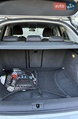 Внедорожник / Кроссовер Audi Q3 2012 в 