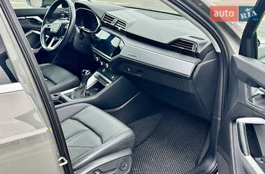 Внедорожник / Кроссовер Audi Q3 2020 в 