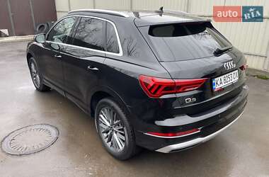 Внедорожник / Кроссовер Audi Q3 2021 в 