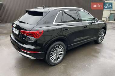 Внедорожник / Кроссовер Audi Q3 2021 в 