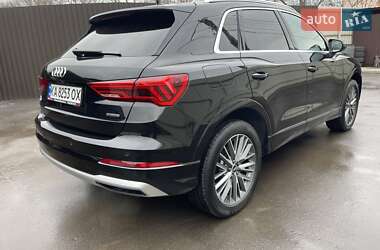 Внедорожник / Кроссовер Audi Q3 2021 в 