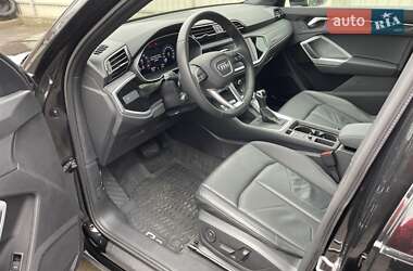 Внедорожник / Кроссовер Audi Q3 2021 в 