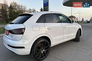 Внедорожник / Кроссовер Audi Q3 2015 в 