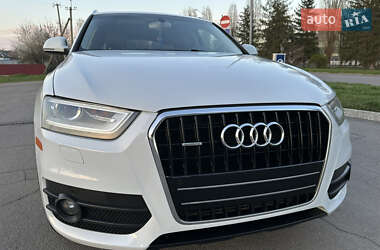 Внедорожник / Кроссовер Audi Q3 2015 в 