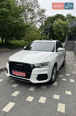 Внедорожник / Кроссовер Audi Q3 2017 в 